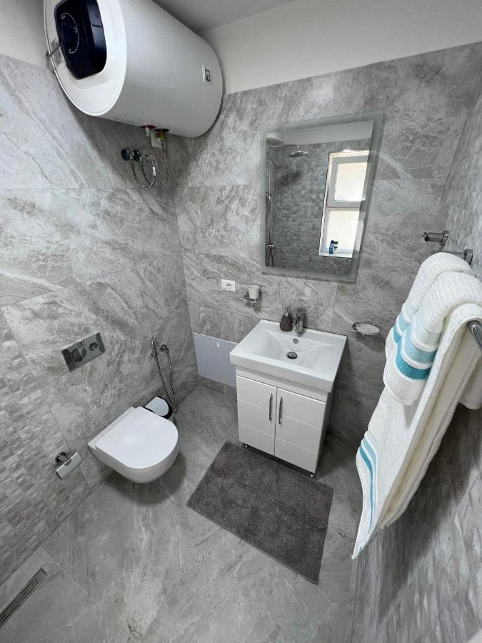 Florent'S Superb Studio, Free Parking & Garden!! Tirana Bagian luar foto
