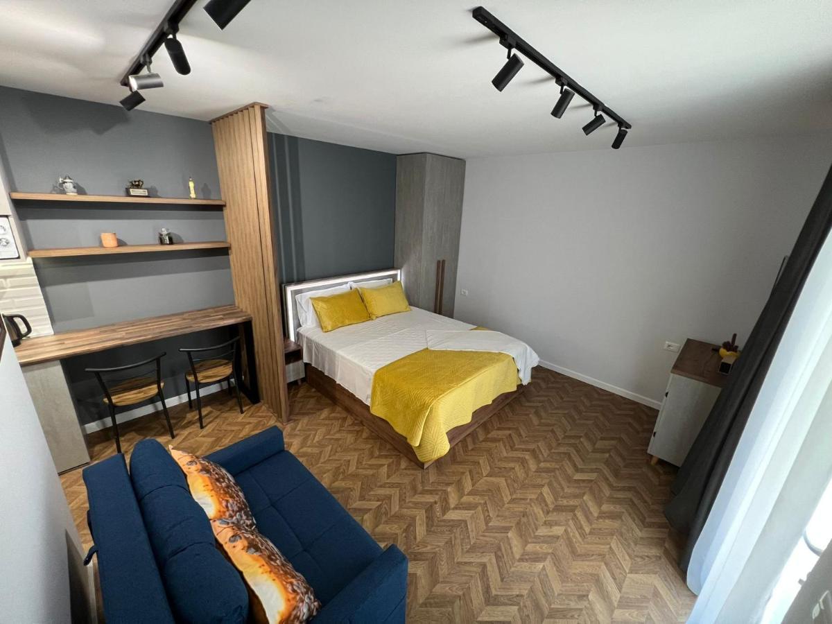 Florent'S Superb Studio, Free Parking & Garden!! Tirana Bagian luar foto